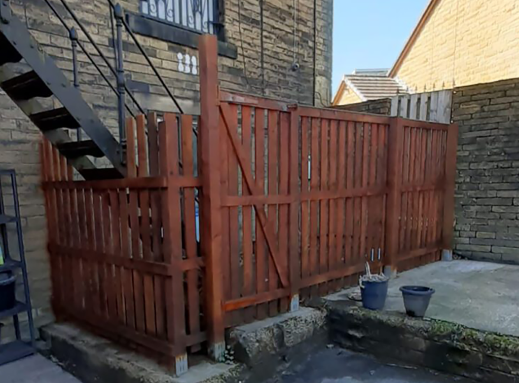 FENCING TIMBER TREATMENT